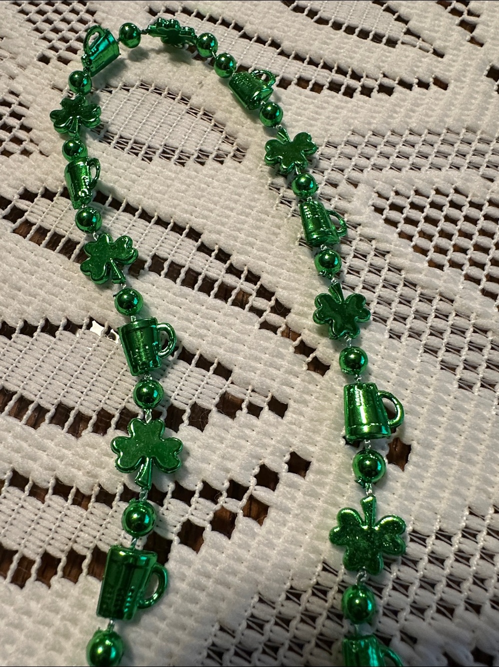 St Patrick's Day or Celtics Necklaces with Shamrocks, Beads & Mugs; 48 necklaces